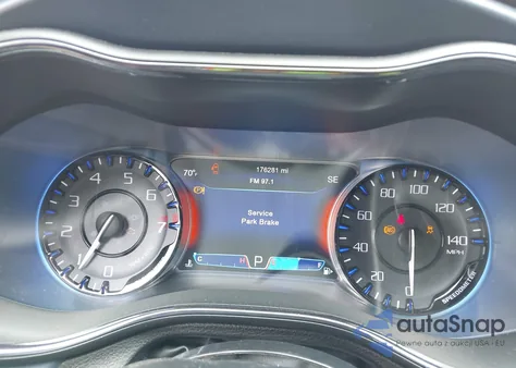 2015 Chrysler 200 S z USA, uszkodzony, nr VIN 1C3CCCDG9FN687007